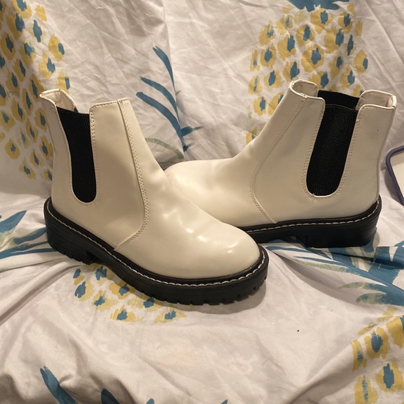 Forever 21 Shoes - Forever 21 white combat boots